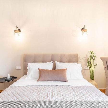 Deluxe 3-Bdrm Urban-Industrial Apt At Acropolis Atenas Exterior foto