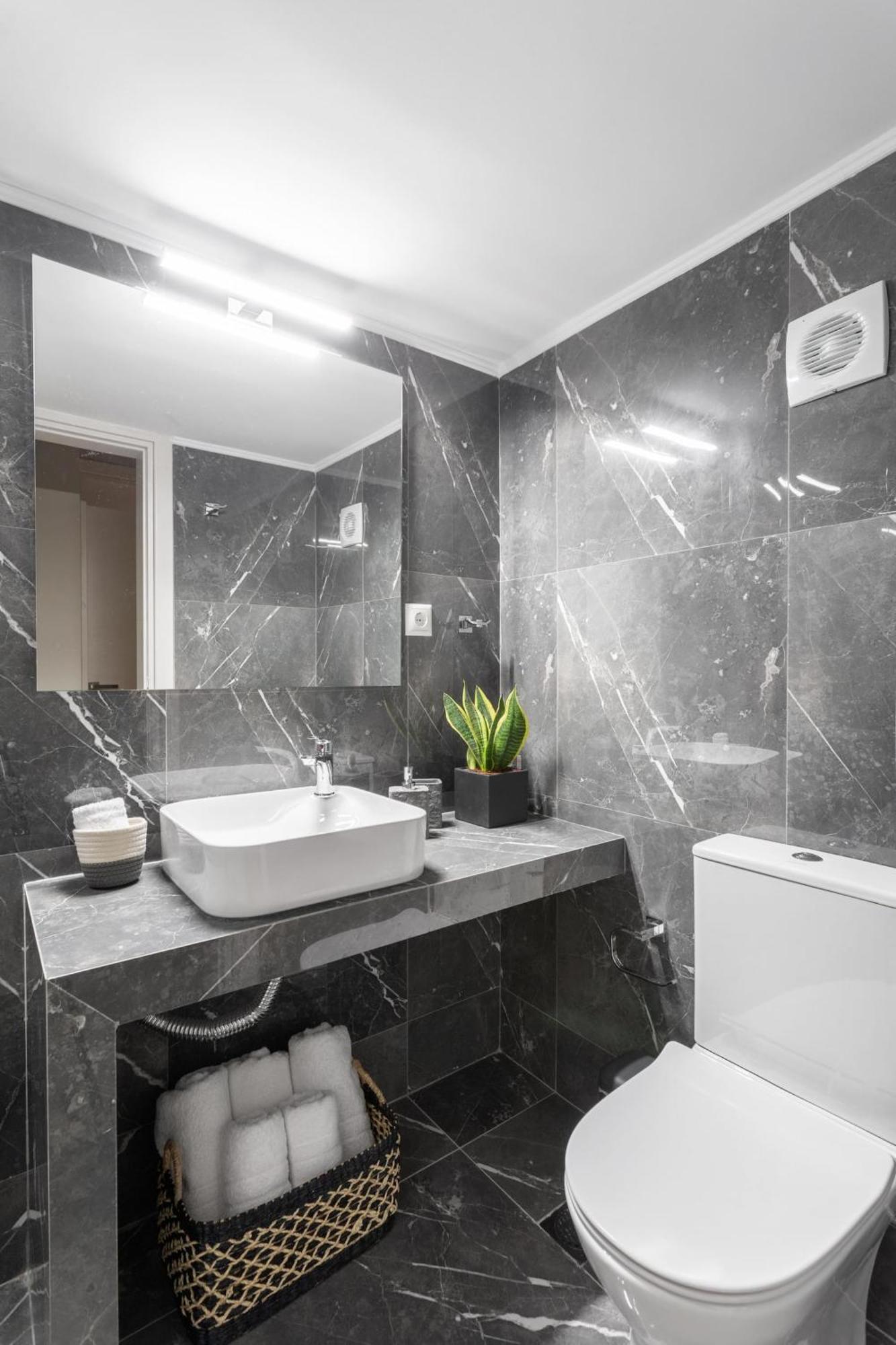 Deluxe 3-Bdrm Urban-Industrial Apt At Acropolis Atenas Exterior foto